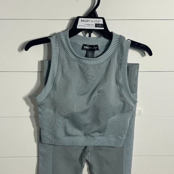 Bailey 44 two piece workout set NWT size large Blue/Grey - Picture 1 of 5